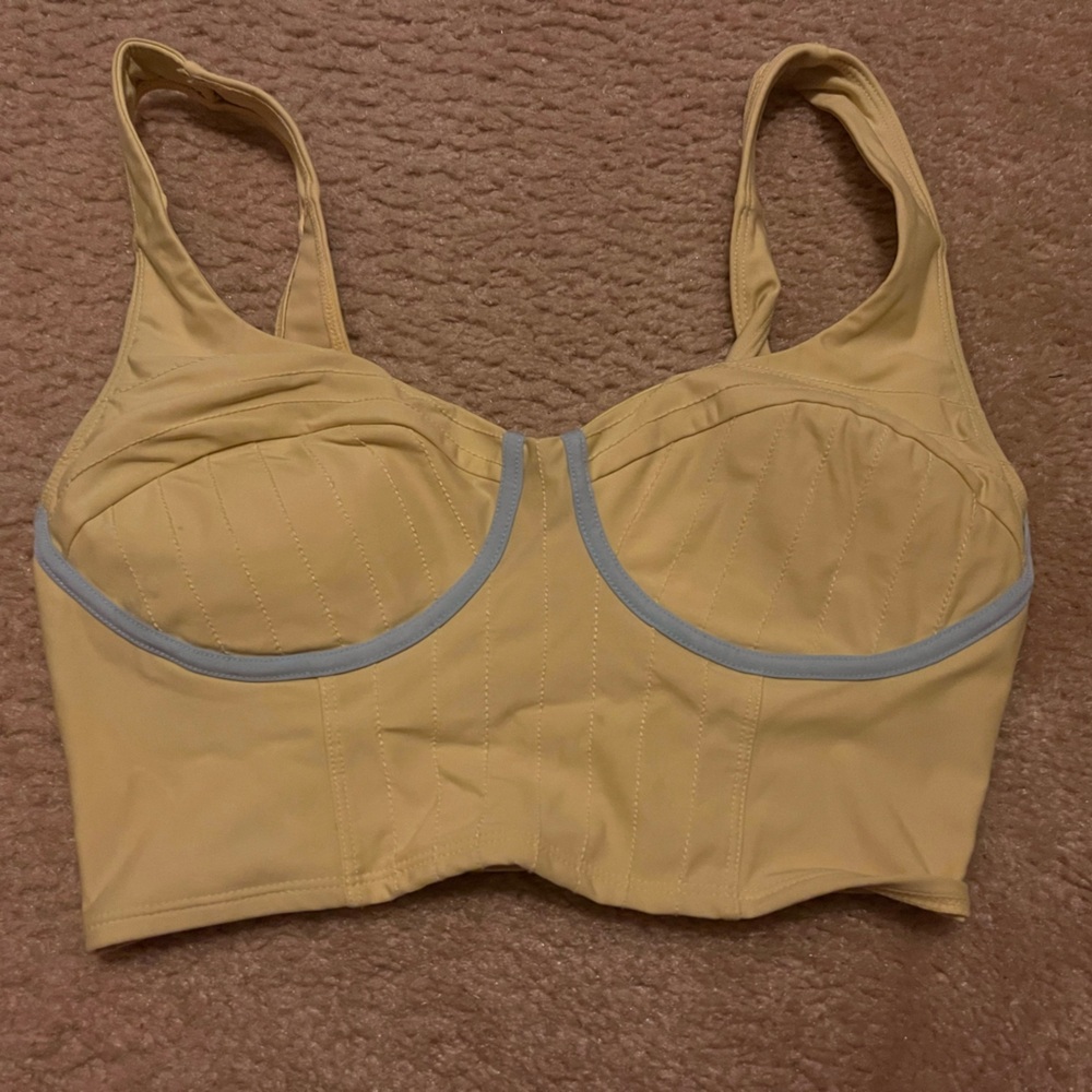 Fabletics sports bra